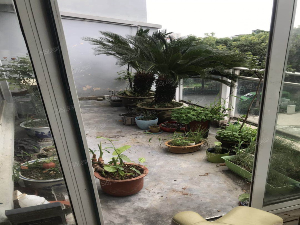 盈湖三岛 4室2厅2卫 199㎡