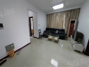 芳草园 3室2厅1卫