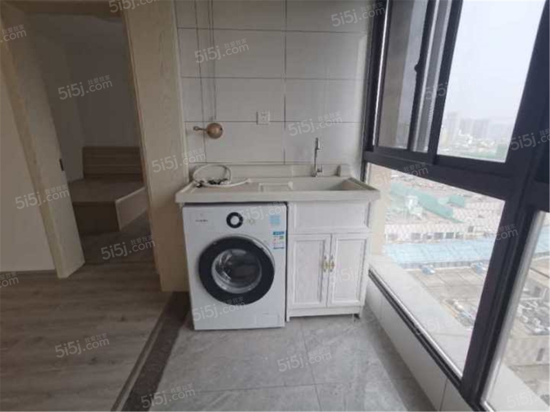 万达中央华城 2室2厅1卫 万达中央华城 2室2厅1卫