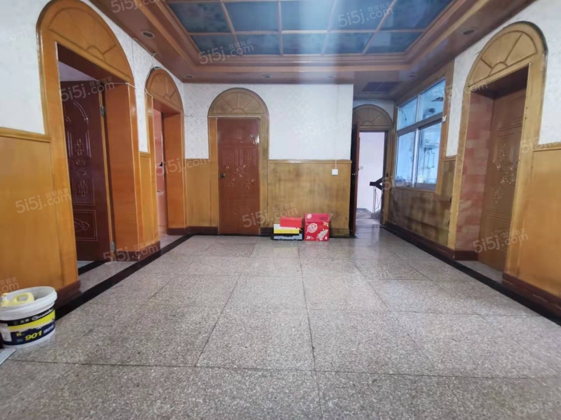 湾里新村 3室2厅1卫 湾里新村 3室2厅1卫