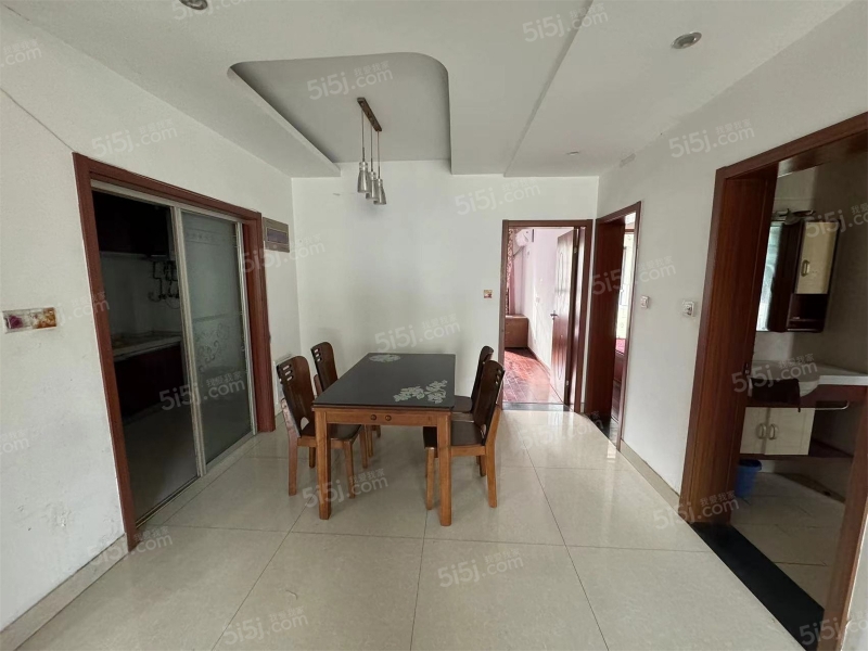 圣巴塞耶 3室2厅1卫 圣巴塞耶 3室2厅1卫